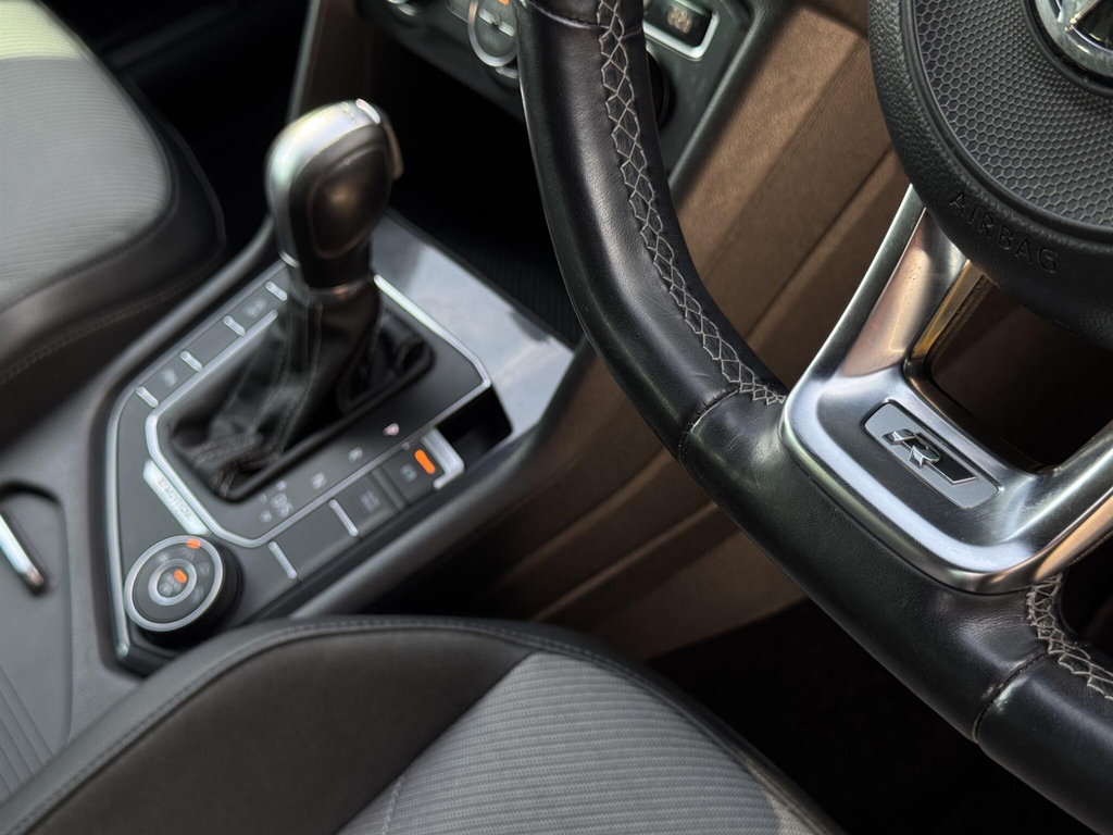 Volkswagen Tiguan Se Navigation Silver #12