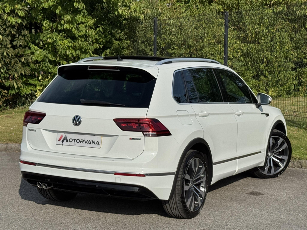 Volkswagen Tiguan Se Navigation Silver #10