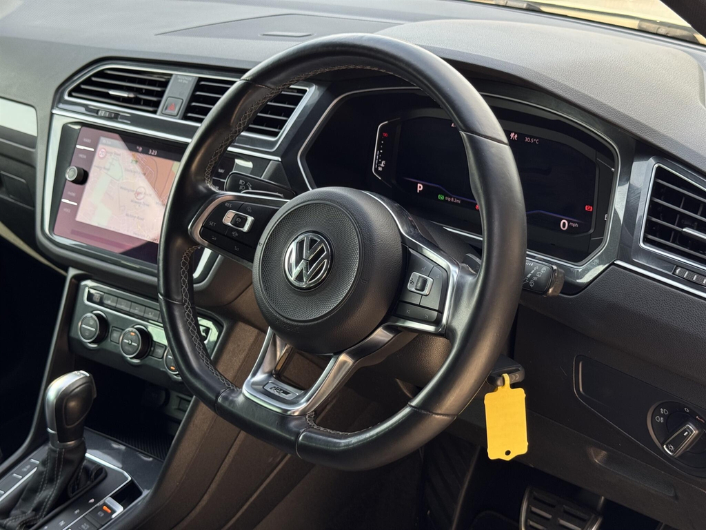 Volkswagen Tiguan Se Navigation Silver #30
