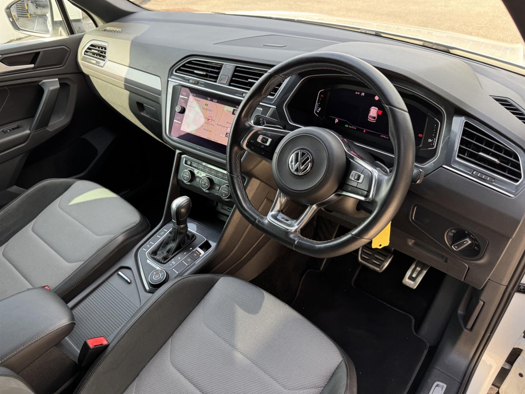 Volkswagen Tiguan Se Navigation Silver #11