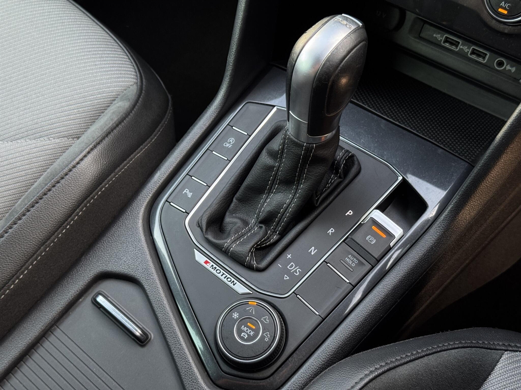 Volkswagen Tiguan Se Navigation Silver #14