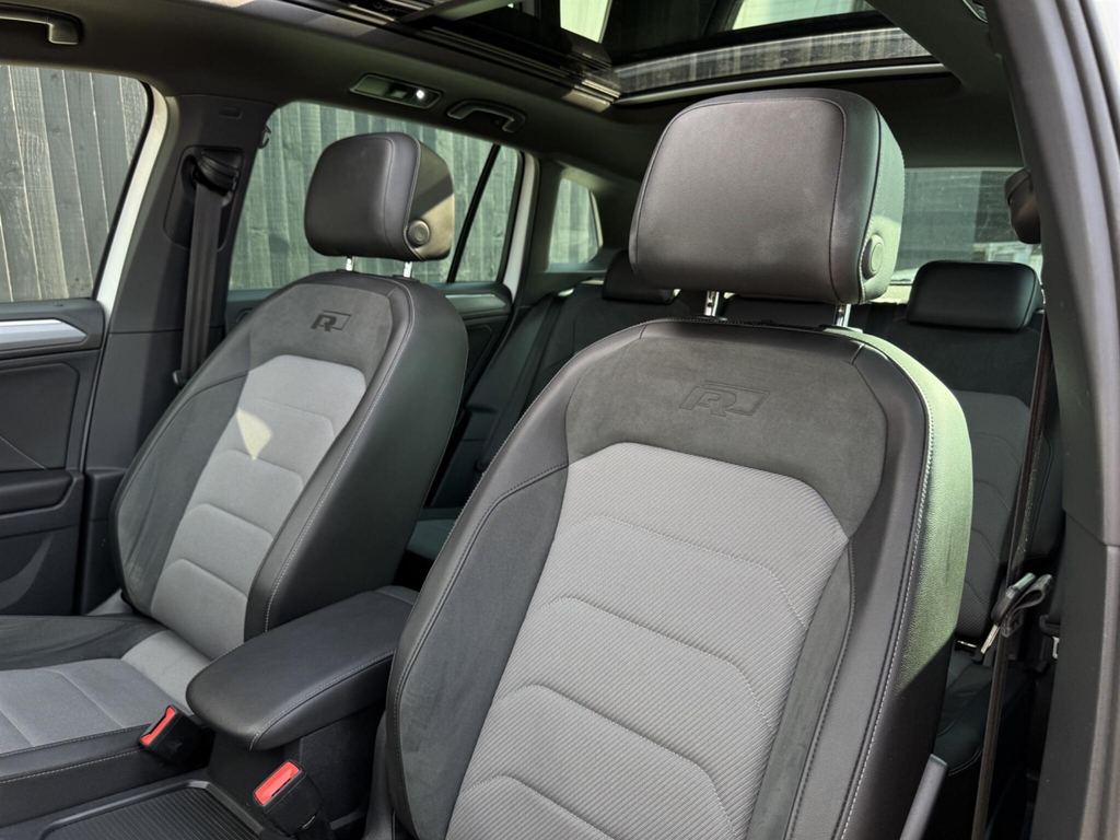 Volkswagen Tiguan Se Navigation Silver #31