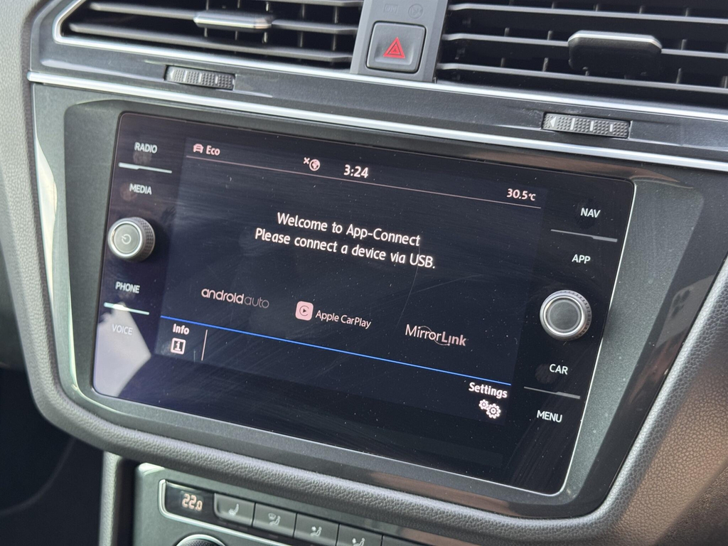 Volkswagen Tiguan Se Navigation Silver #29