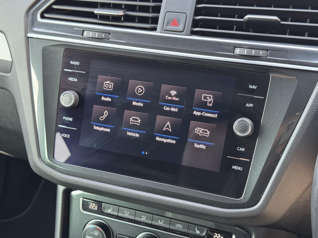 Volkswagen Tiguan Se Navigation Silver #23