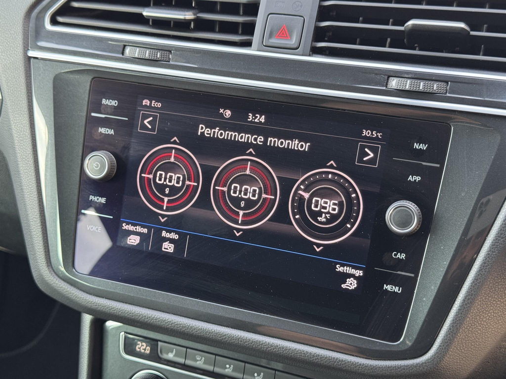 Volkswagen Tiguan Se Navigation Silver #28