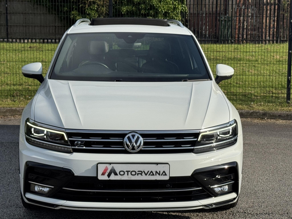 Volkswagen Tiguan Se Navigation Silver #2