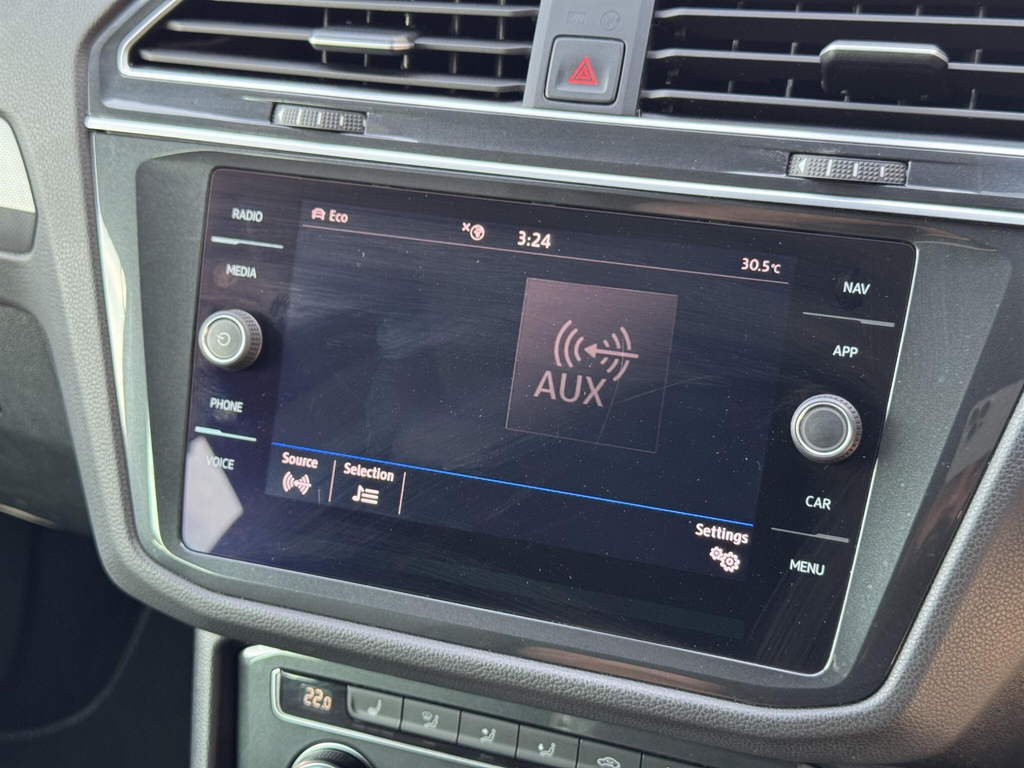 Volkswagen Tiguan Se Navigation Silver #25
