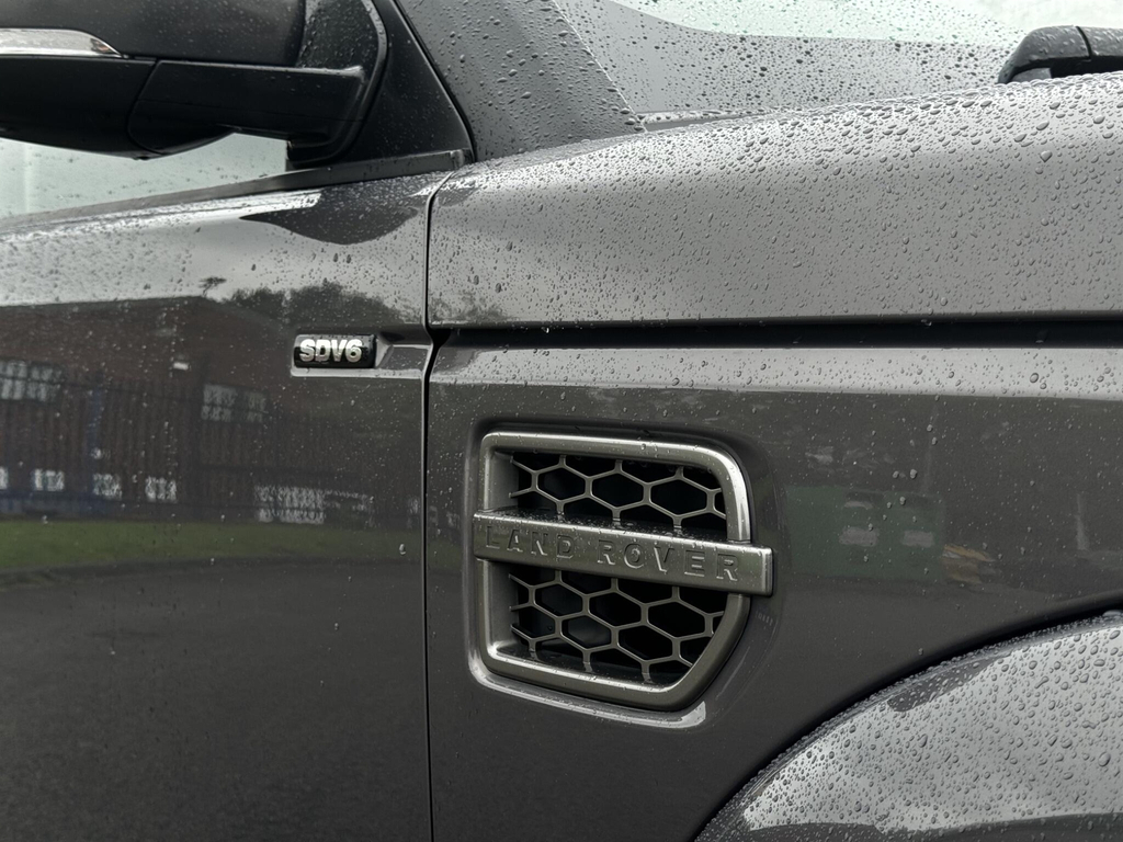 Land Rover Discovery 2.0 Sd4 Hse Black #35