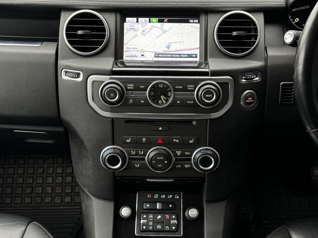 Land Rover Discovery 2.0 Sd4 Hse Black #25