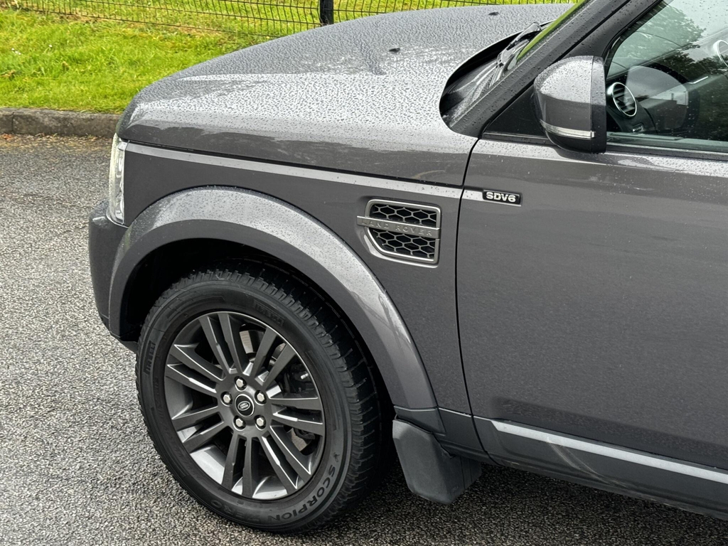 Land Rover Discovery 2.0 Sd4 Hse Black #24