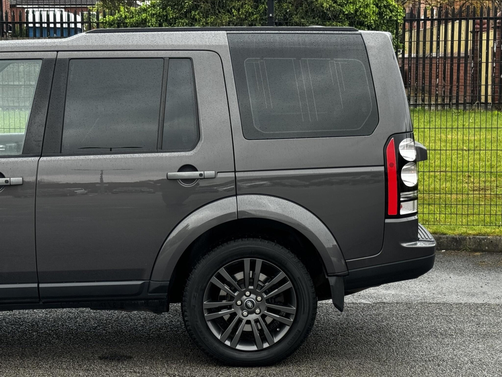 Land Rover Discovery 2.0 Sd4 Hse Black #23