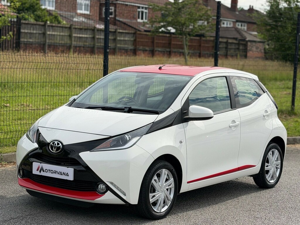 Toyota Aygo 1L Move White #8