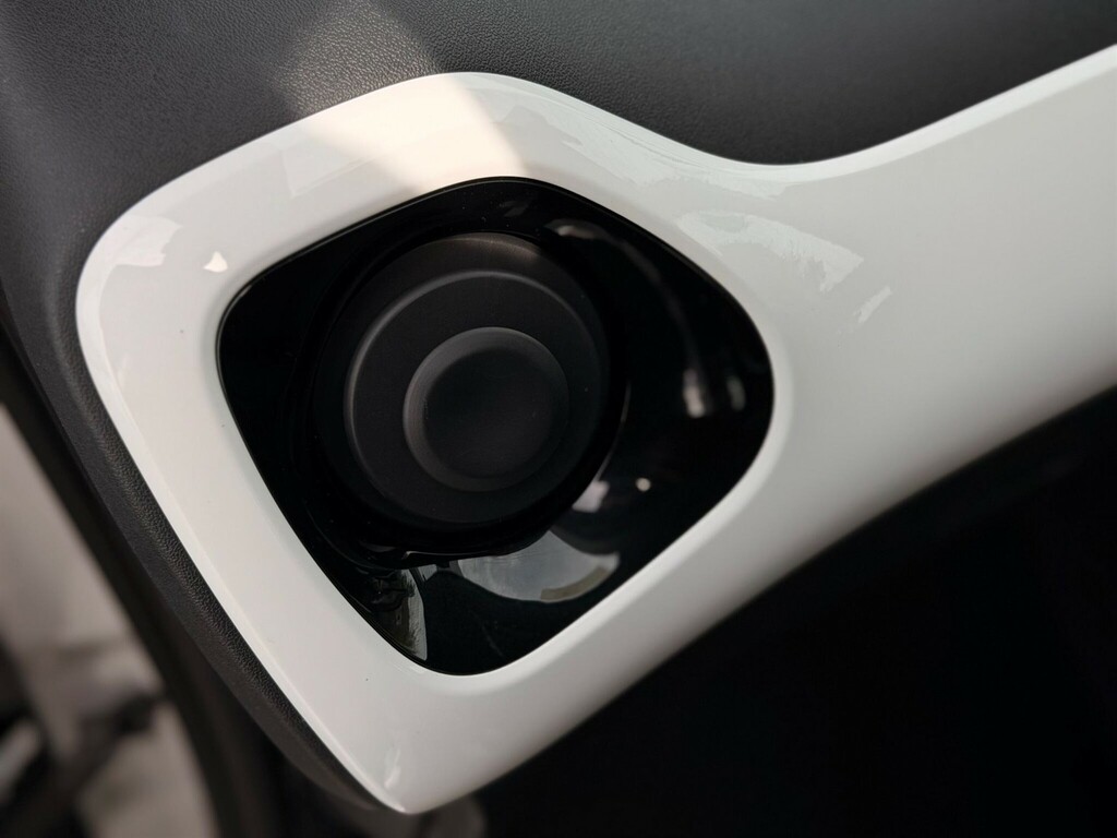 Toyota Aygo 1L Move White #19