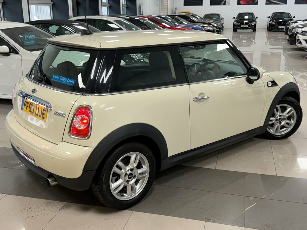 Mini Hatch 1.6L Cooper PF63UJE White #2