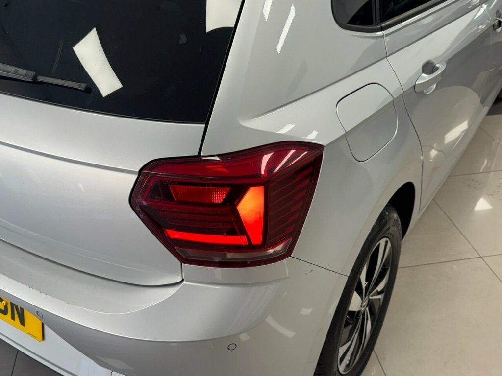 Volkswagen Polo 1L Match GJ71ZSN Silver #5
