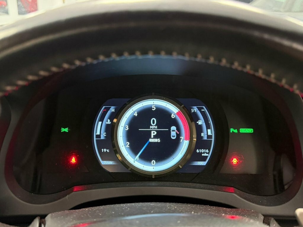 Lexus RC 300H Luxury U2220 Ulez White #23