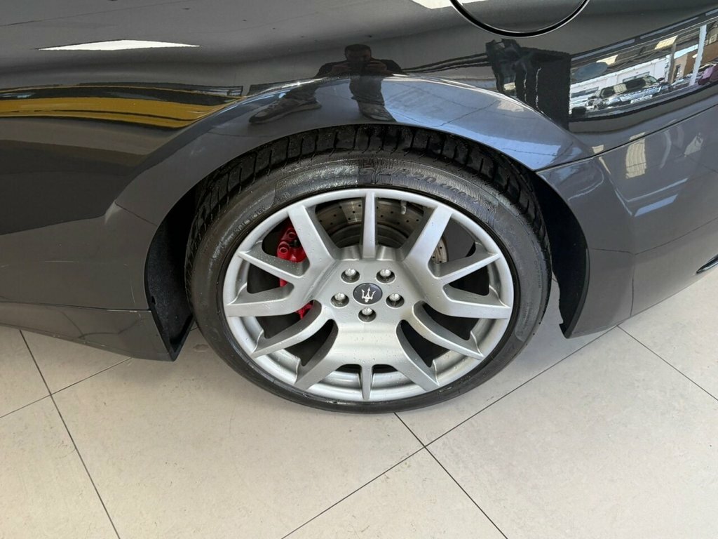 Maserati GranTurismo V8 Grey #40