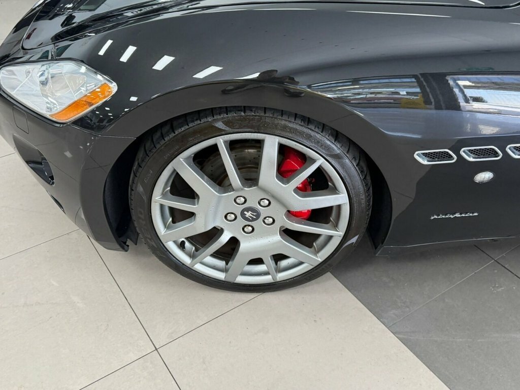 Maserati GranTurismo V8 Grey #42