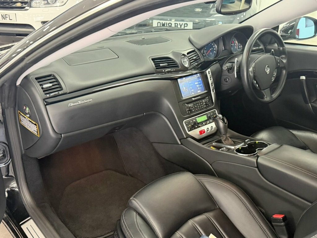Maserati GranTurismo V8 Grey #35