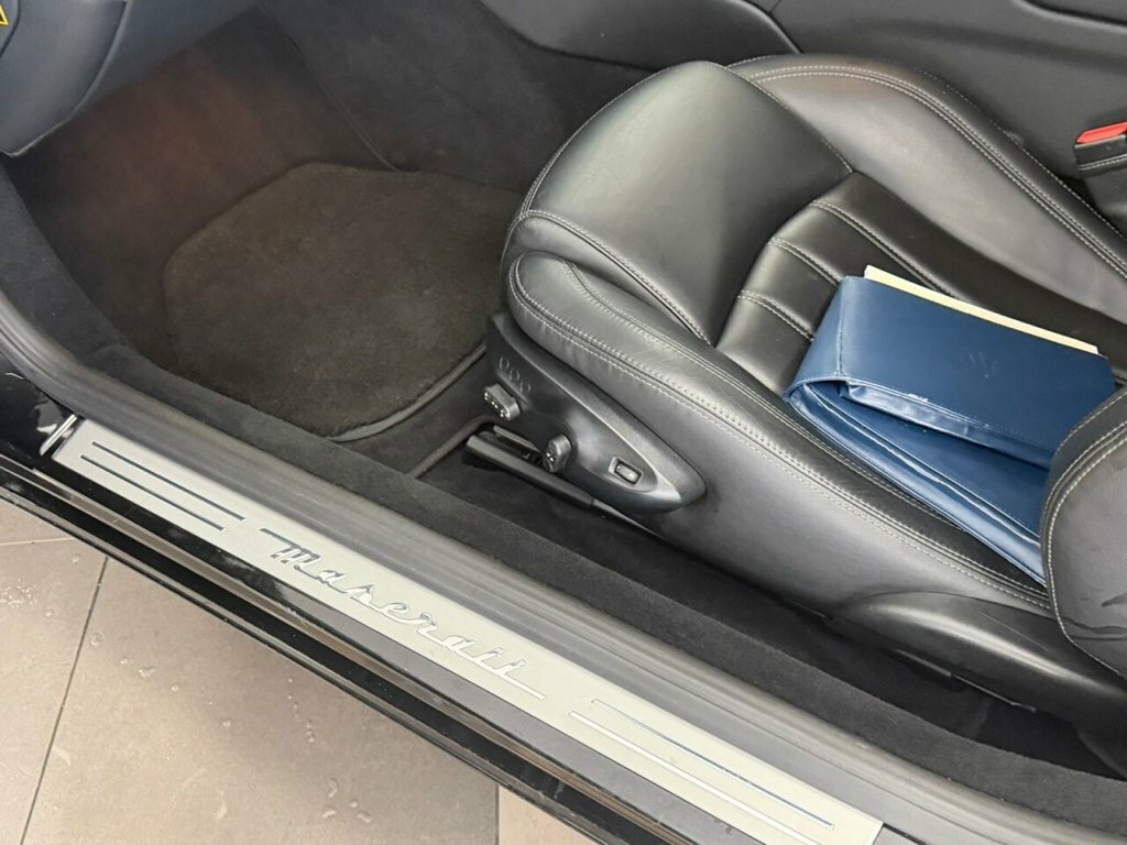 Maserati GranTurismo V8 Grey #32