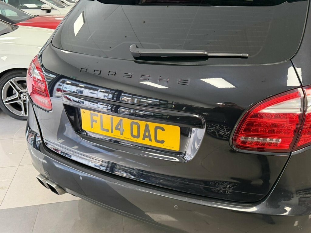 Porsche Cayenne 4.8L Turbo Black #4