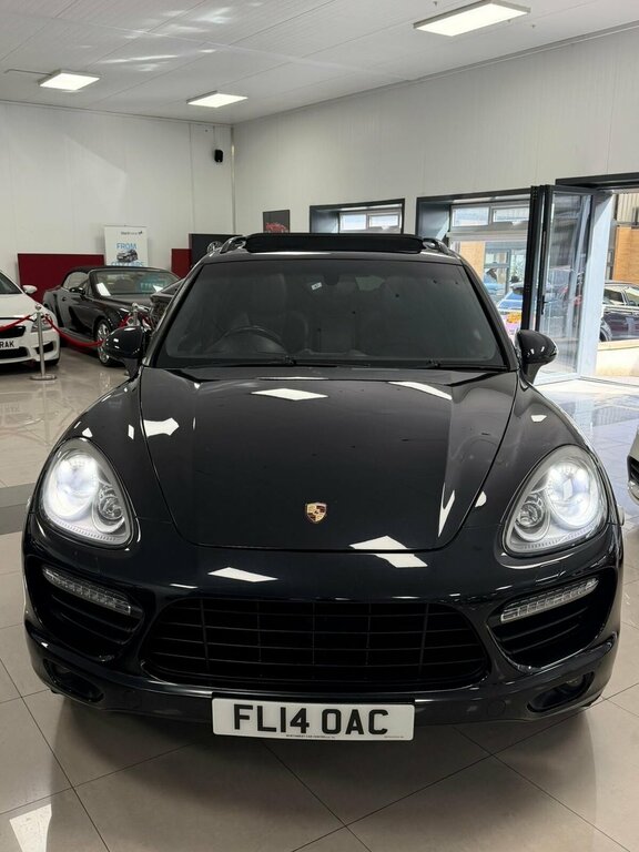 Porsche Cayenne 4.8L Turbo Black #6