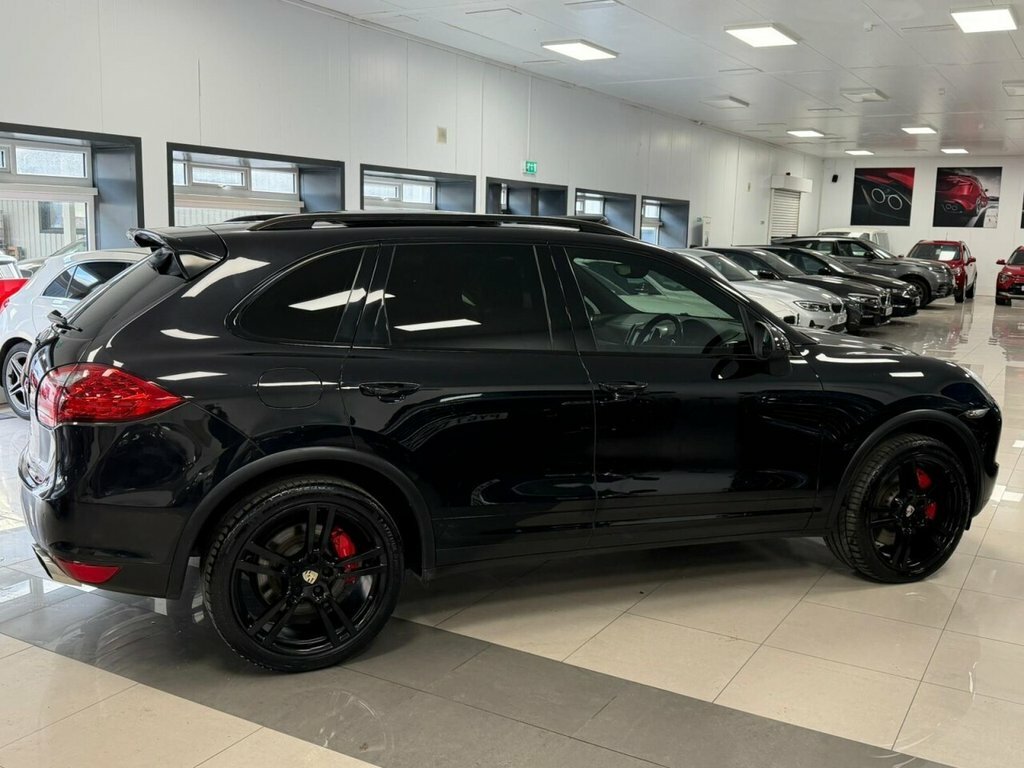 Porsche Cayenne 4.8L Turbo Black #2