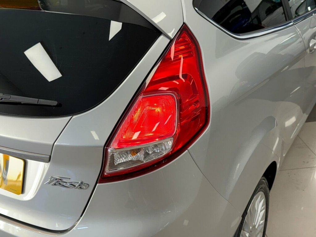 Ford Fiesta 1.6L Titanium CU14PZN Silver #4