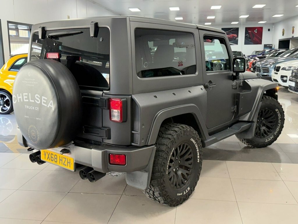 Jeep Wrangler 2.8L Sahara Black #4