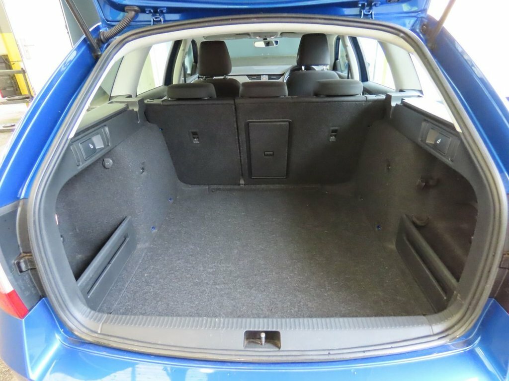 Skoda Octavia 1.6 Se Drive Tdi 114 Bhp Blue #9