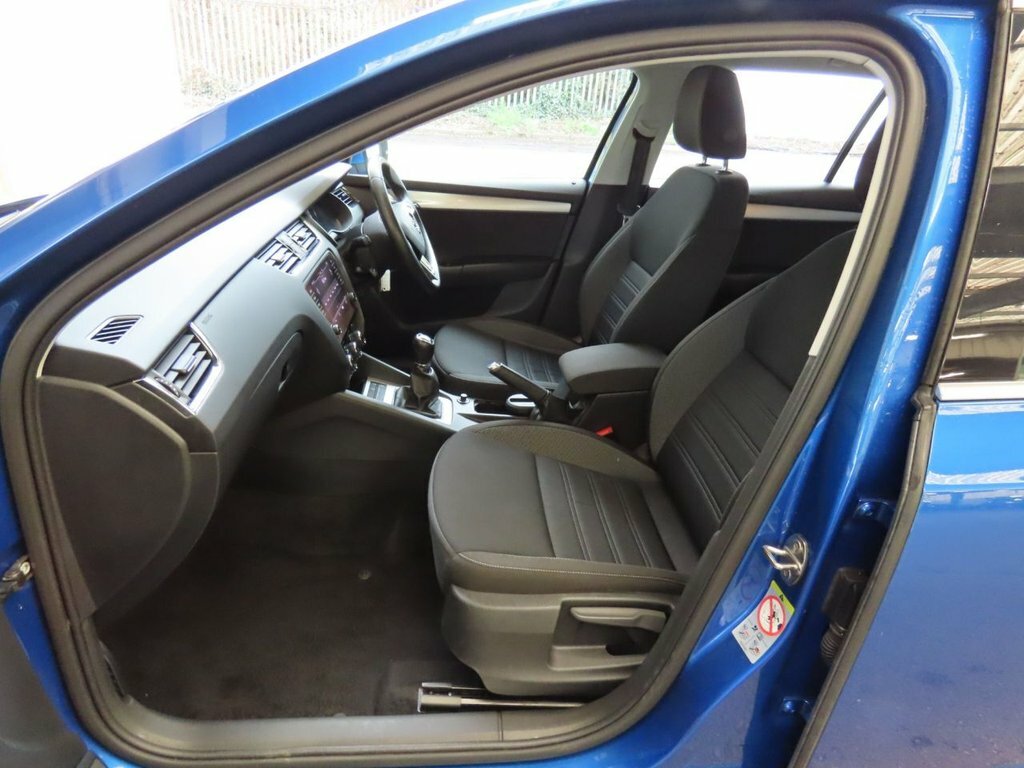 Skoda Octavia 1.5L Se Technology Blue #6