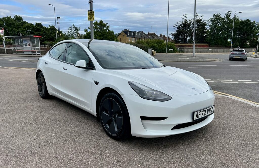 Tesla Model 3 Saloon White #5