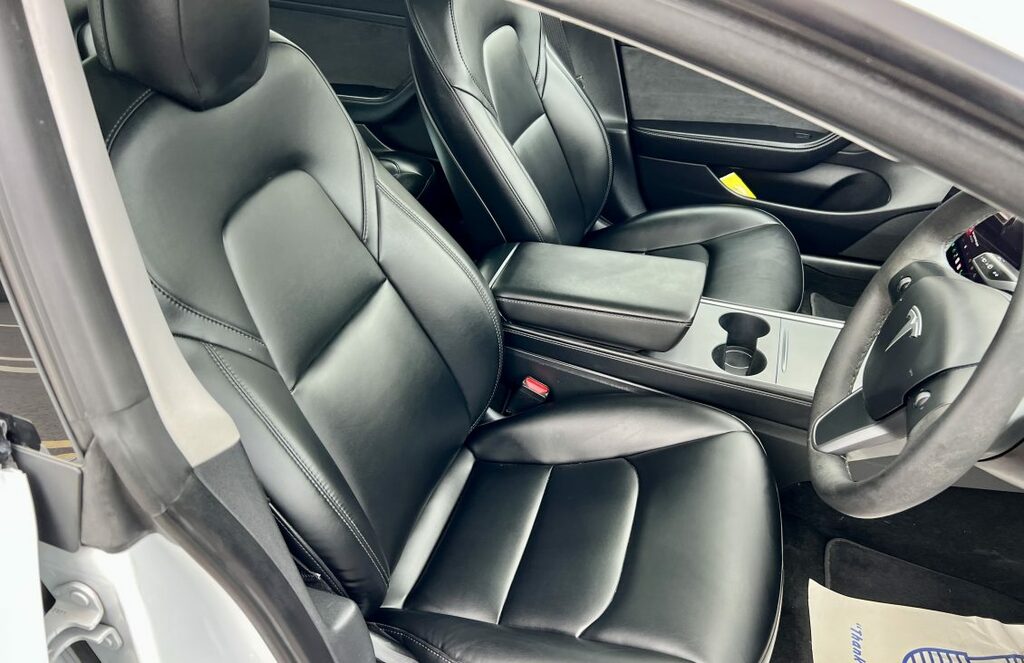 Tesla Model 3 Saloon White #3