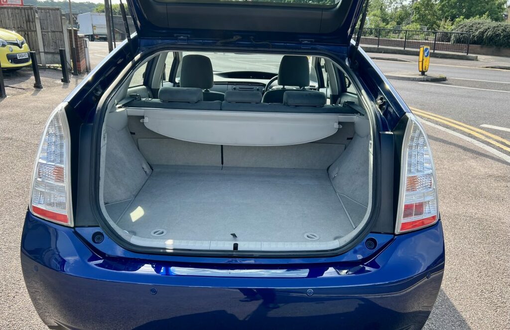 Toyota Prius Vvt-i T3 Grey #16