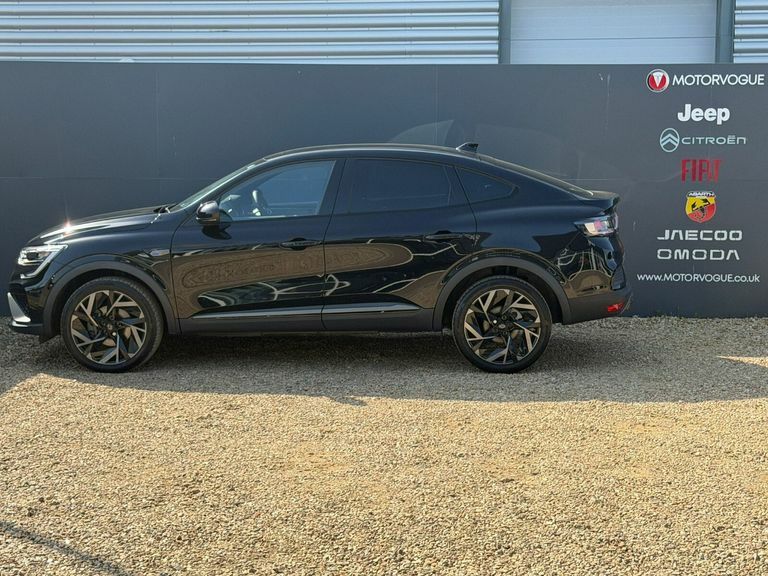 Renault Arkana 1.6 E-tech Fhev 145 Esprit Alpine Black #4