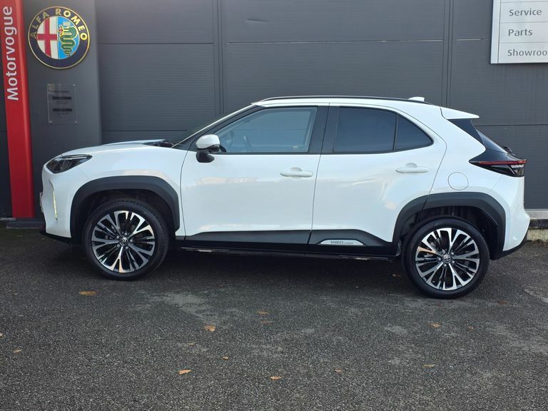 Toyota Yaris Cross 1.5 Hybrid Excel Cvt KN23VVF White #4