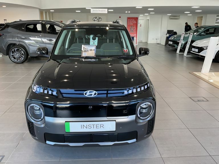 Hyundai Inster 85Kw Cross 49Kwh Tech Black