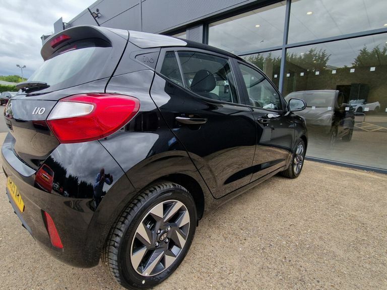Hyundai I10 1.0 63 Advance Nav KV25WKT Black #5