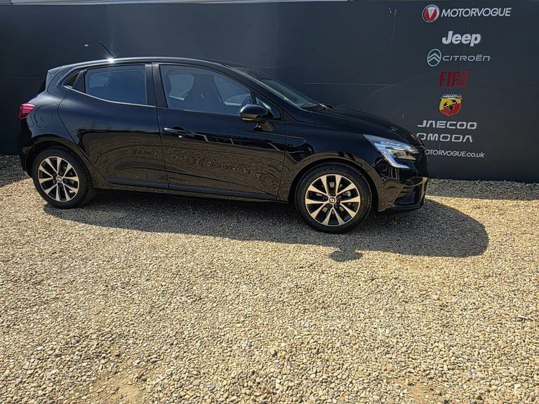 Renault Clio 1.6 E-tech Full Hybrid 145 Evolution AJ73DYW Black #4