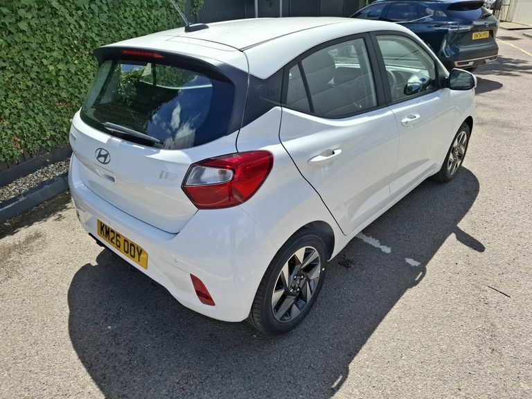 Hyundai I10 1.0 63 Advance Nav White #3