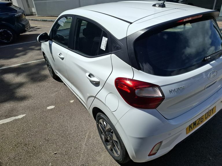 Hyundai I10 1.0 63 Advance Nav White #5