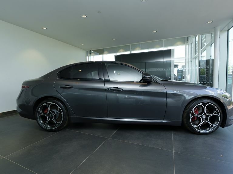 Alfa Romeo Giulia 2.0 Turbo Veloce KX26DVV Grey #2