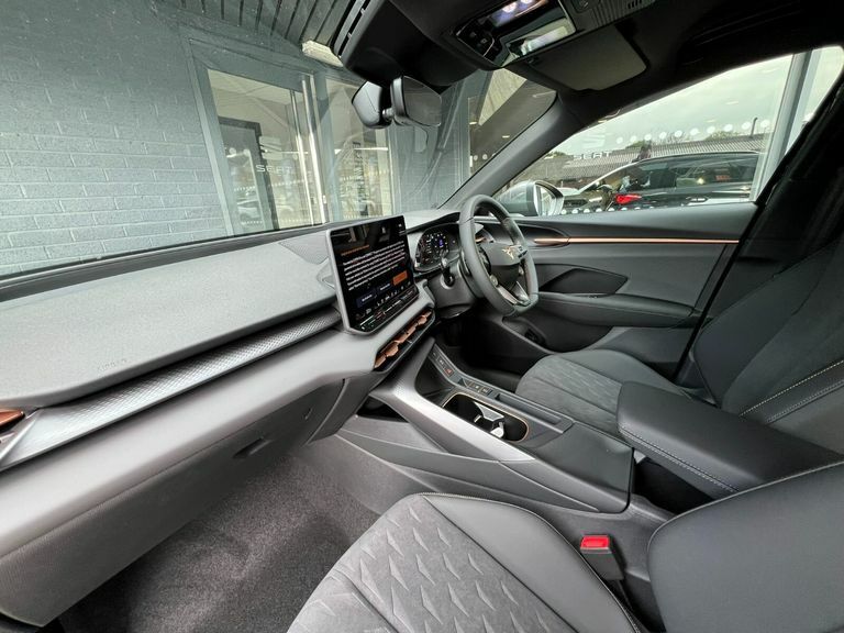 Cupra Terramar 1.5 Etsi 150 V2 Dsg Black #2