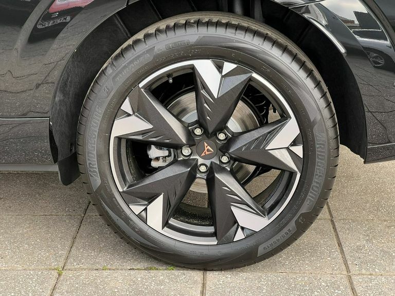 Cupra Terramar 1.5 Etsi 150 V2 Dsg Black #4