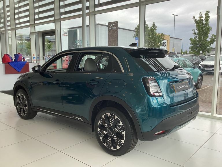 Fiat 600 1.2 Hybrid 48V Edct-6 KP75ULE Green #6