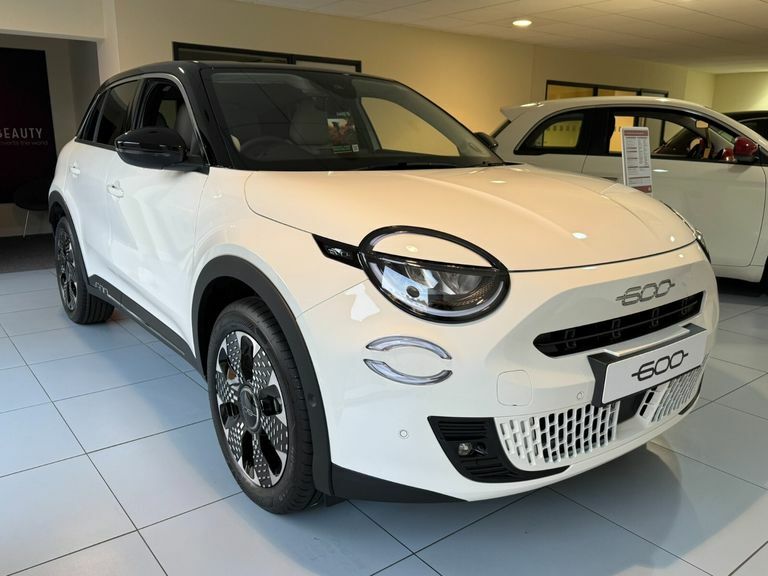 Fiat 600 1.2 Hybrid 48V La Prima Edct-6 Black