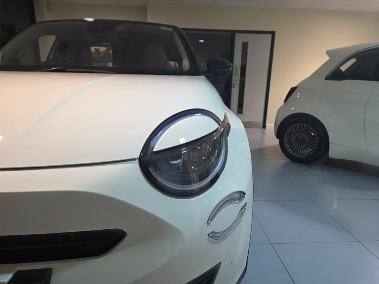 Fiat 600 1.2 Hybrid 48V La Prima Edct-6 Black #3