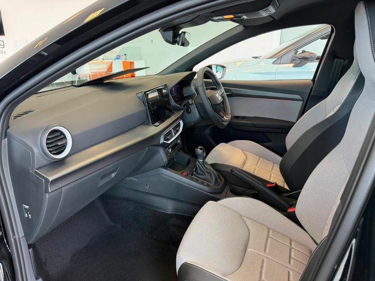 Seat Ibiza 1.0 Tsi 95 Fr First Edition KY26ESF Black #2
