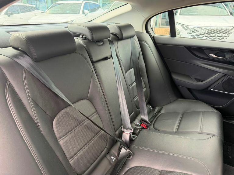 Jaguar XE 2.0D Se Blue #6