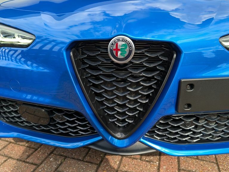 Alfa Romeo Giulia  Black #40